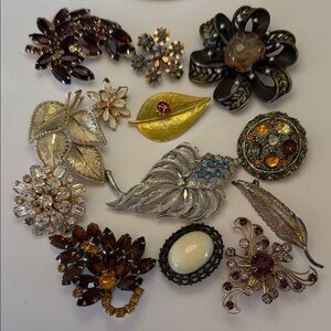 Lot of Vintage Brooches